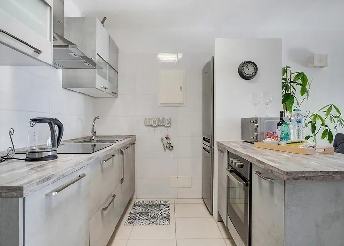 Puerto Chico P Апартаменты Коста Бланка